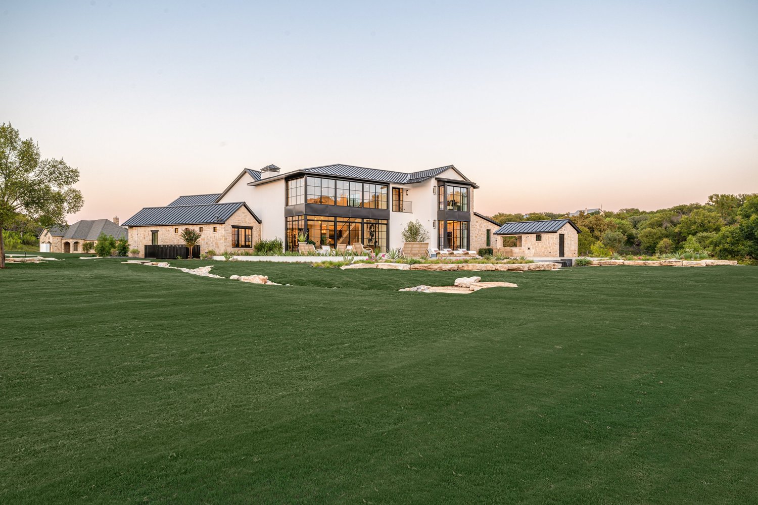 North Texas residence on acreage